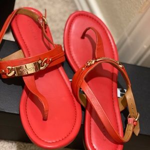 Coach flat, Red color perfect for summer look